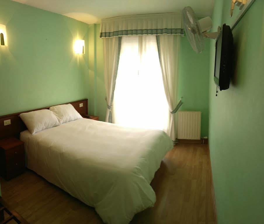 Hotel Vilagarcia ビラガルシーア・デ・アロウサ エクステリア 写真